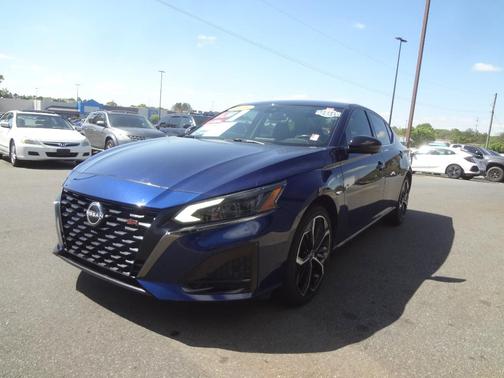 2023 Nissan Altima 2.5 SR