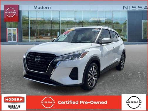Aspen White 2023 Nissan Kicks SV