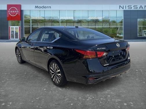 Black 2024 Nissan Altima 2.5 SV