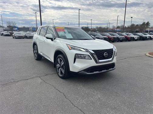 2023 Nissan Rogue SL