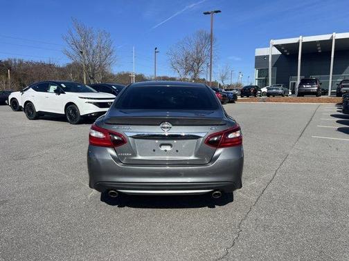 2017 Nissan Altima 2.5 SR