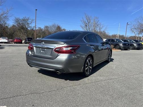2017 Nissan Altima 2.5 SR