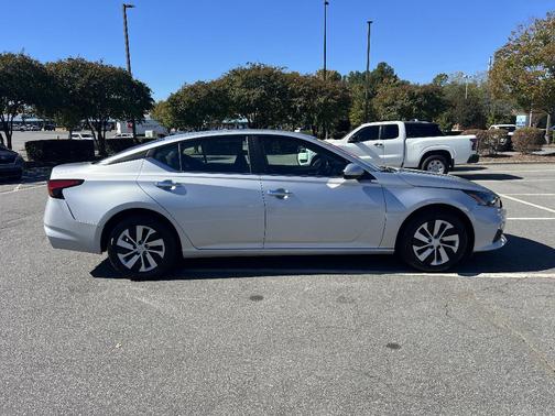 2022 Nissan Altima 2.5 S