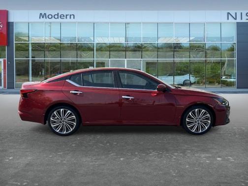 2024 Nissan Altima 2.5 SL