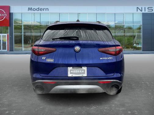 2022 Alfa Romeo Stelvio Ti