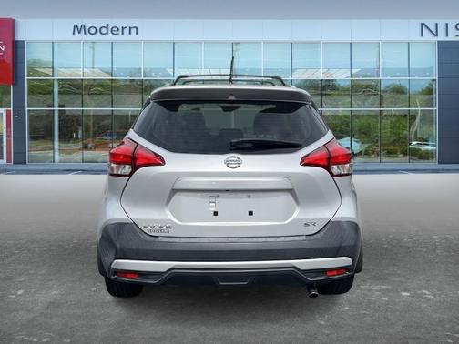 2019 Nissan Kicks SR