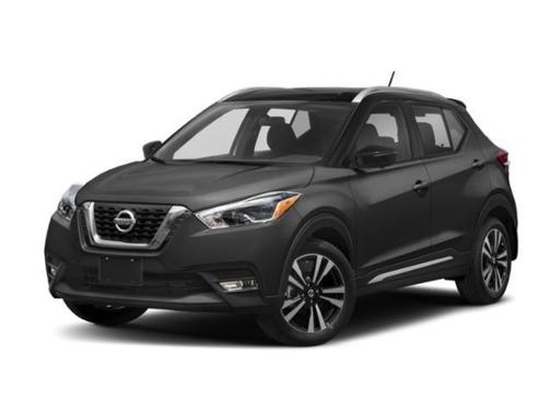 Brilliant Silver 2019 Nissan Kicks SR