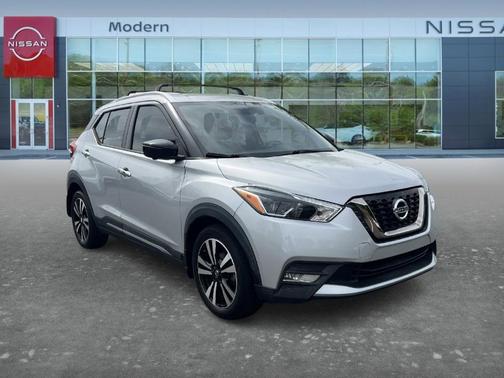 2019 Nissan Kicks SR