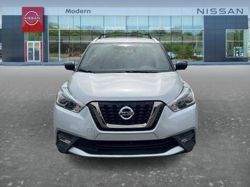 2019 Nissan Kicks SR