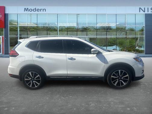 2017 Nissan Rogue SL