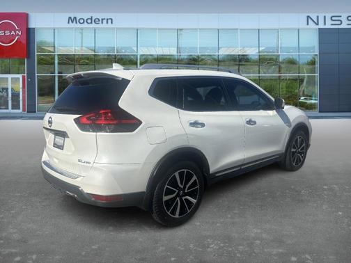 2017 Nissan Rogue SL