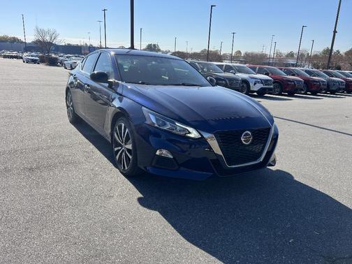 2022 Nissan Altima 2.5 SR