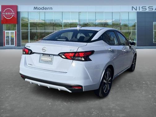 2023 Nissan Versa 1.6 SV