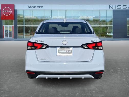 2023 Nissan Versa 1.6 SV