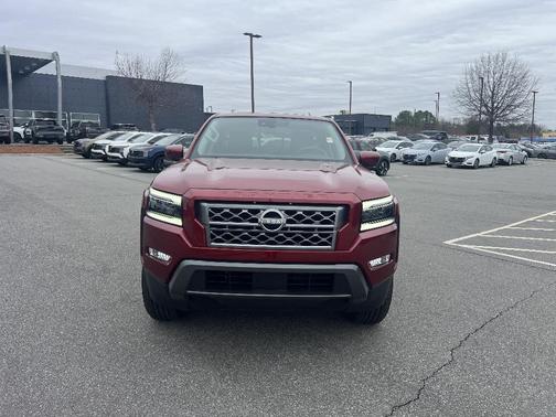 2024 Nissan Frontier SL