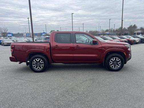 2024 Nissan Frontier SL