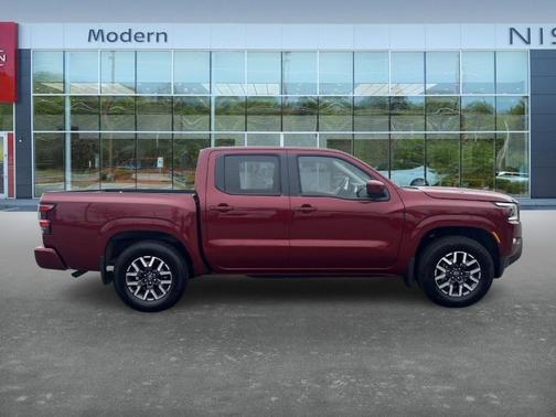 2024 Nissan Frontier SL