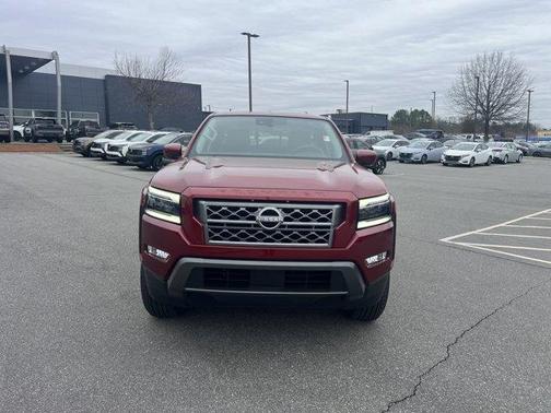 2024 Nissan Frontier SL