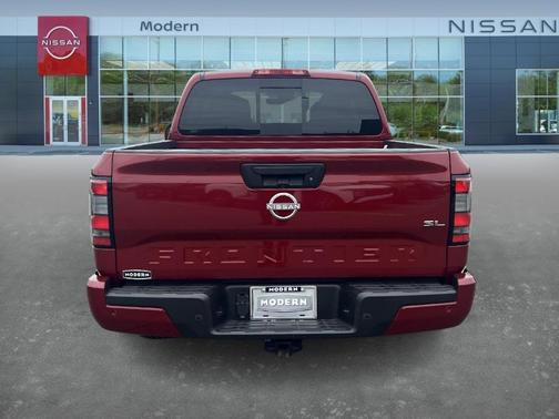 2024 Nissan Frontier SL