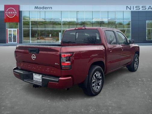 2024 Nissan Frontier SL