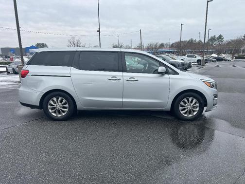 2020 Kia Sedona LX