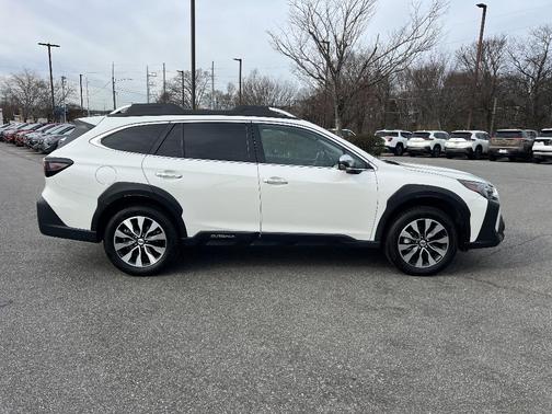 2023 Subaru Outback Touring