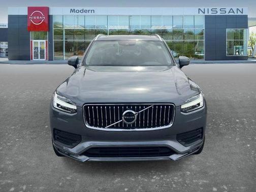 Gray 2020 Volvo XC90 T6 Momentum 7 Passenger
