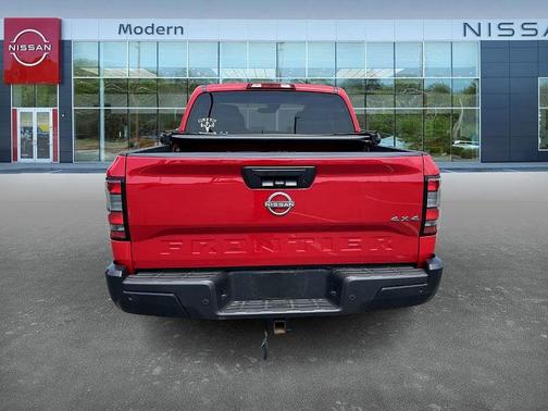 2022 Nissan Frontier S