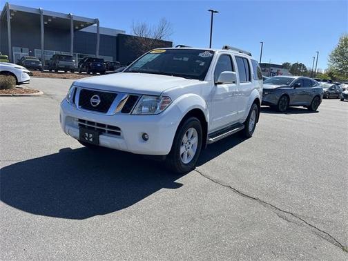 2009 Nissan Pathfinder SE
