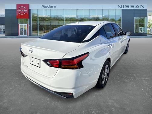 2025 Nissan Altima S