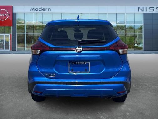 2024 Nissan Kicks S