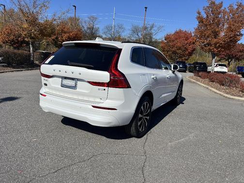 2023 Volvo XC60 B5 Core