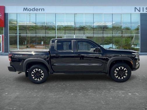 Black 2024 Nissan Frontier PRO-4X