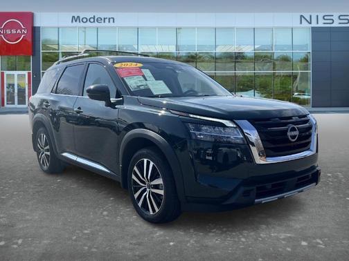 2024 Nissan Pathfinder Platinum