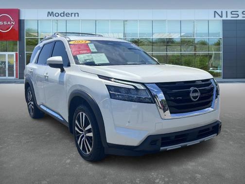 2024 Nissan Pathfinder Platinum