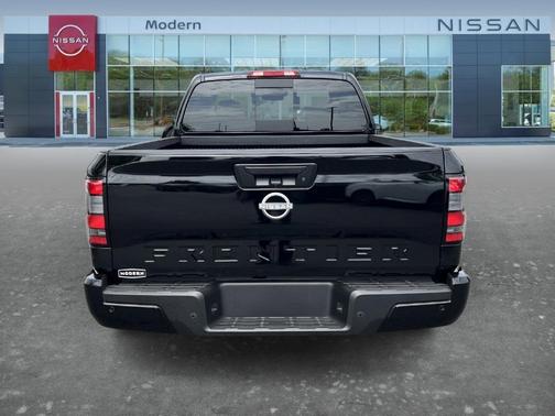 Black 2025 Nissan Frontier SV