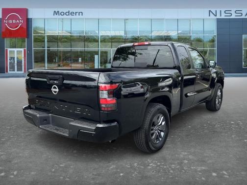 Black 2025 Nissan Frontier SV