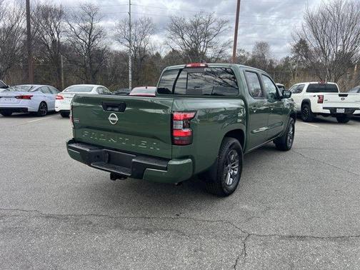 2025 Nissan Frontier SV