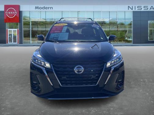 2021 Nissan Kicks SR