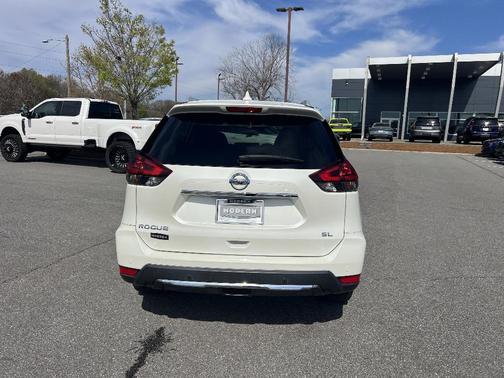 2020 Nissan Rogue SL