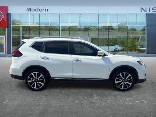 2020 Nissan Rogue SL