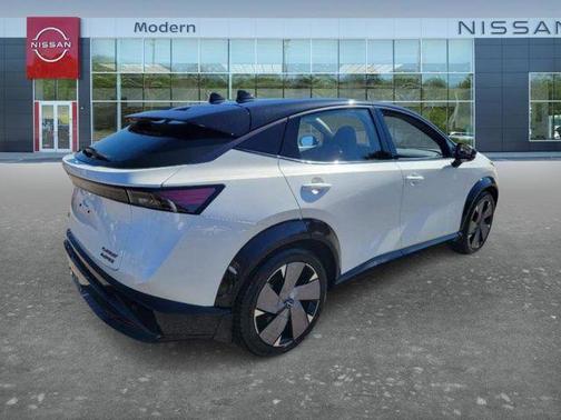 2t Wht Blk Roof 2024 Nissan ARIYA PLATINUM+