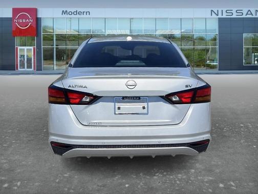 Silver 2023 Nissan Altima 2.5 SV