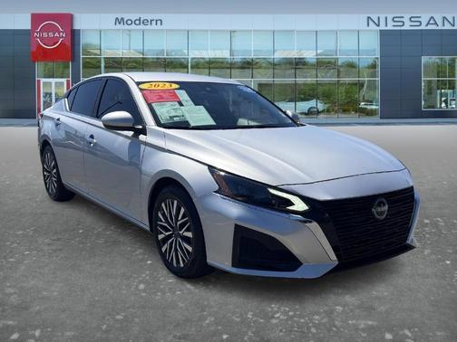 Silver 2023 Nissan Altima 2.5 SV