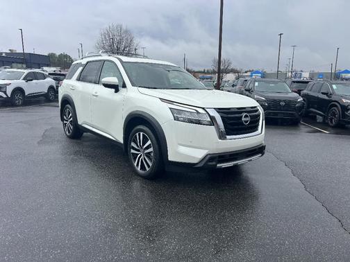 2024 Nissan Pathfinder Platinum