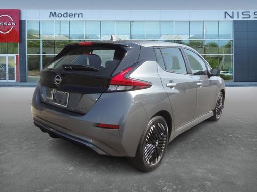 2024 Nissan Leaf SV PLUS