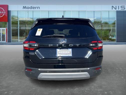 2023 Honda Pilot EX-L 8-Passenger
