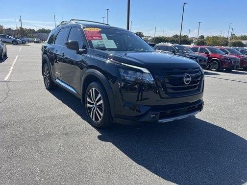 2024 Nissan Pathfinder Platinum