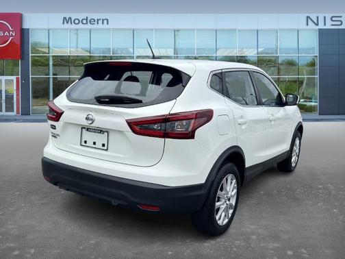 2022 Nissan Rogue Sport S