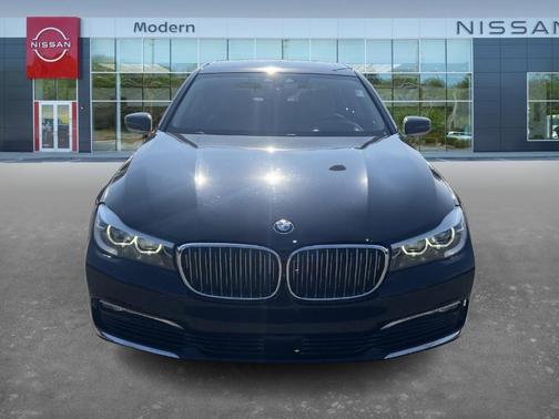 2016 BMW 740 i